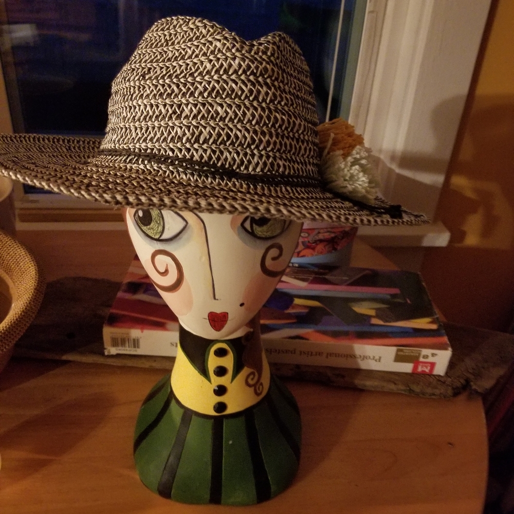 Cute Hat - Picture 2 of 5